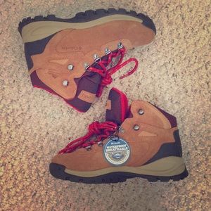 Columbia hiking boots